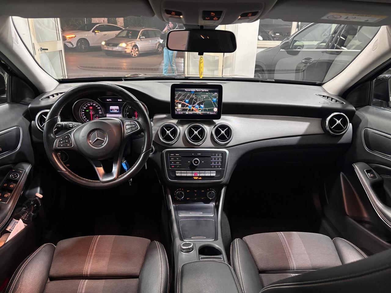 MERCEDES-BENZ GLA 200D SPORT LED-NAVI-CLIMA