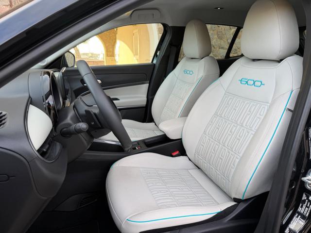 FIAT 600 HYBRID 110CV DCT MHEV LA PRIMA II+PELLE+18+RCAMERA