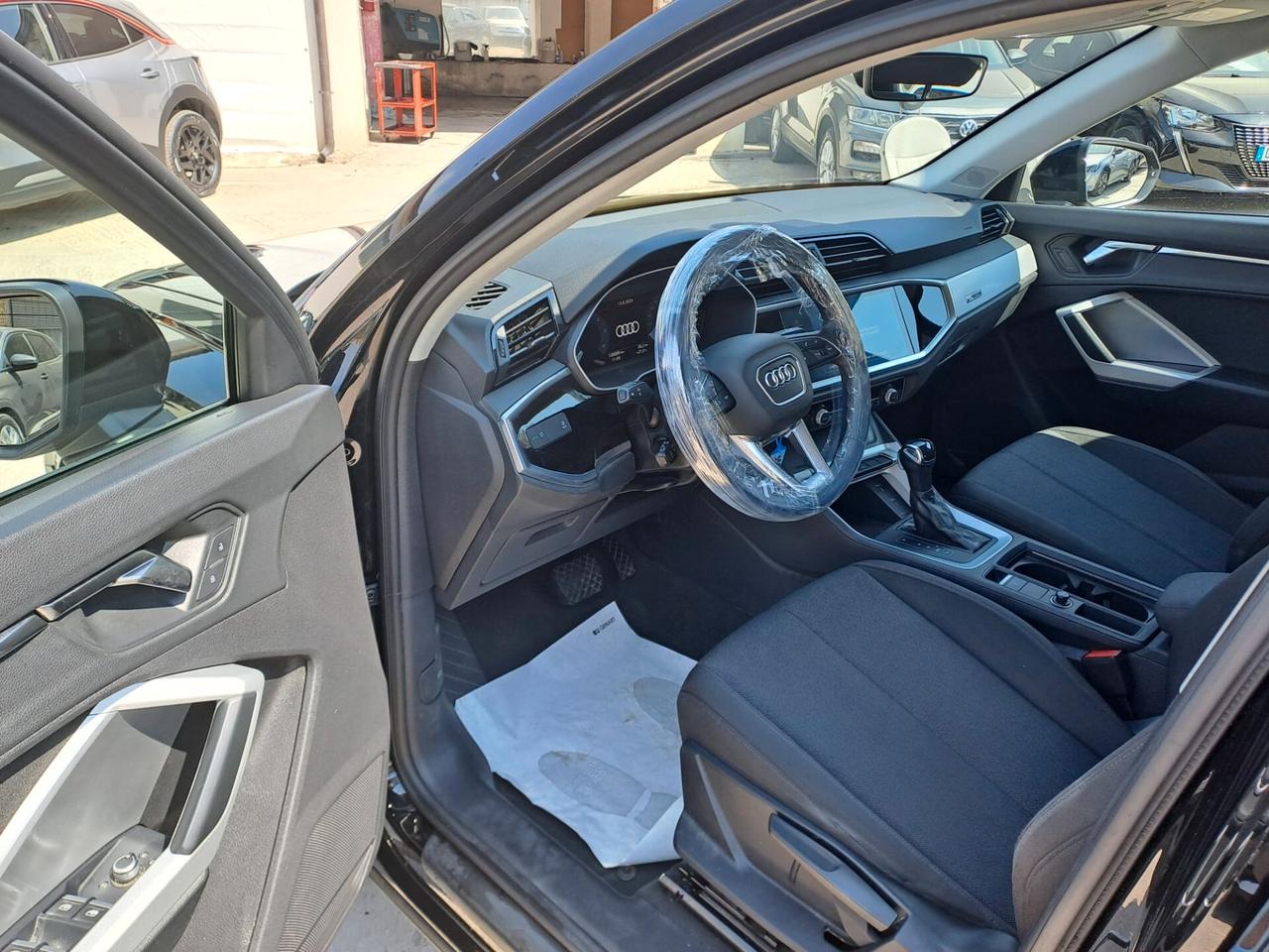 Audi Q3 35 TDI S tronic Business