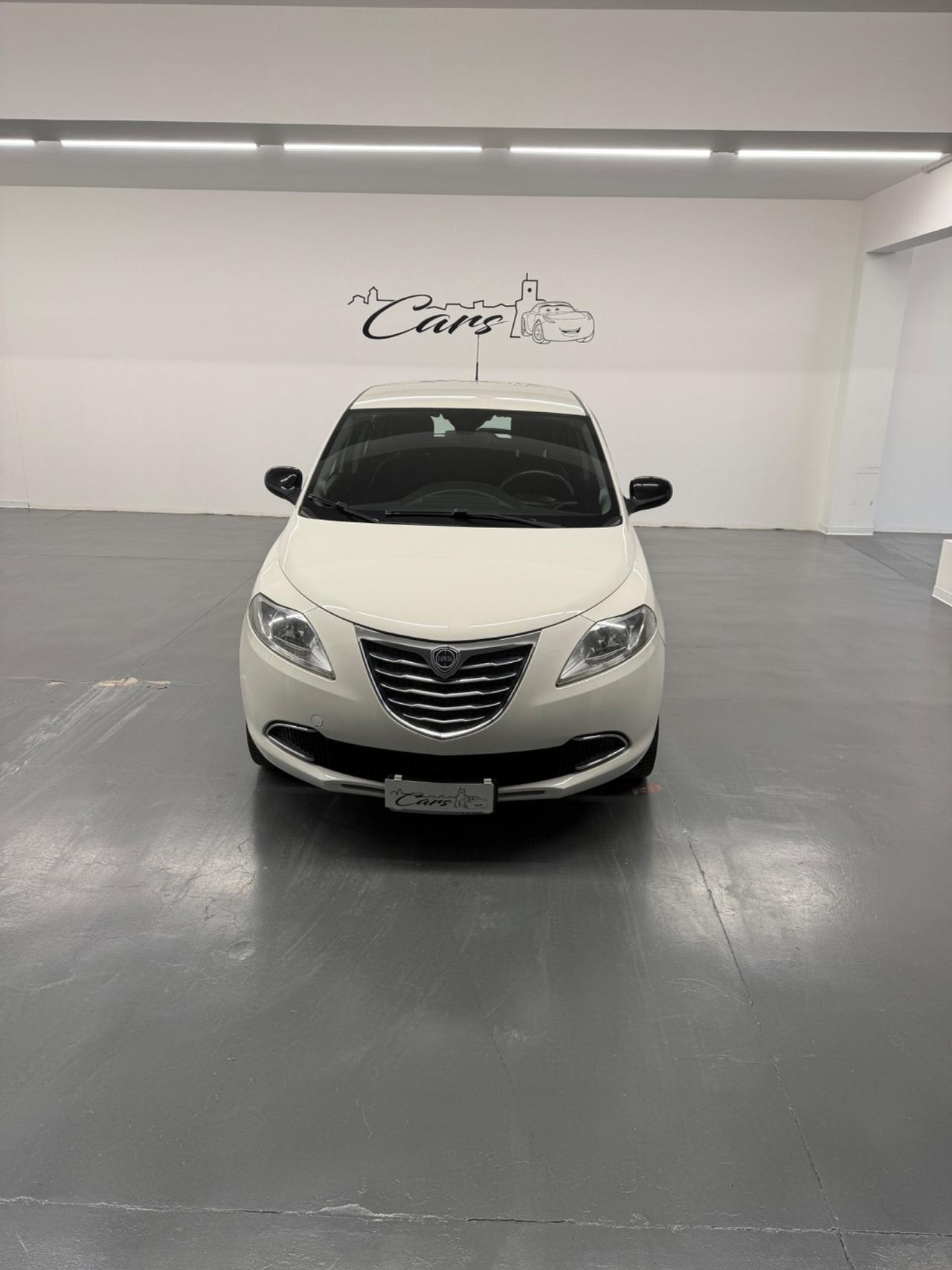 Lancia Ypsilon 0.9 TwinAir 85 CV 5 porte Metano Ecochic Gold