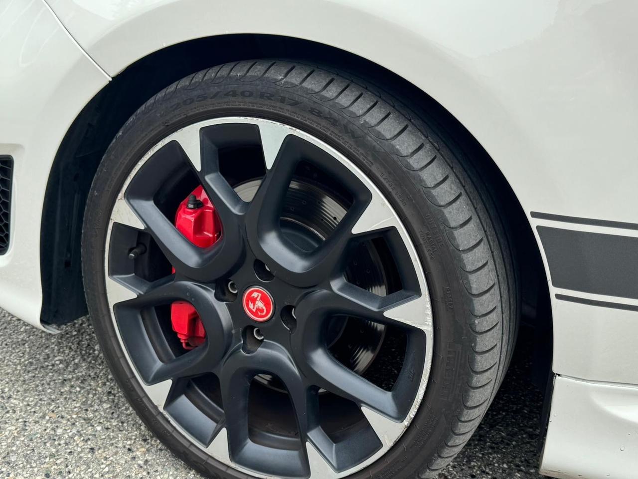 Abarth 595 C 1.4 Turbo T-Jet 140 CV MTA
