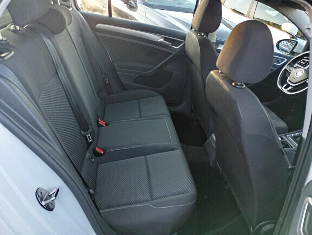 Volkswagen Golf 5P 1.0 TSI 85CV Trendline BMT