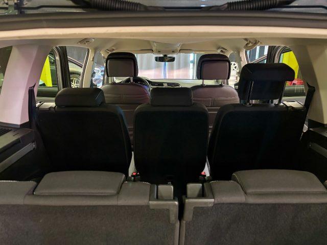 VOLKSWAGEN Touran 1.6 TDI 115 CV SCR GANCIO TRAINO 7 POSTI - GOMMATO