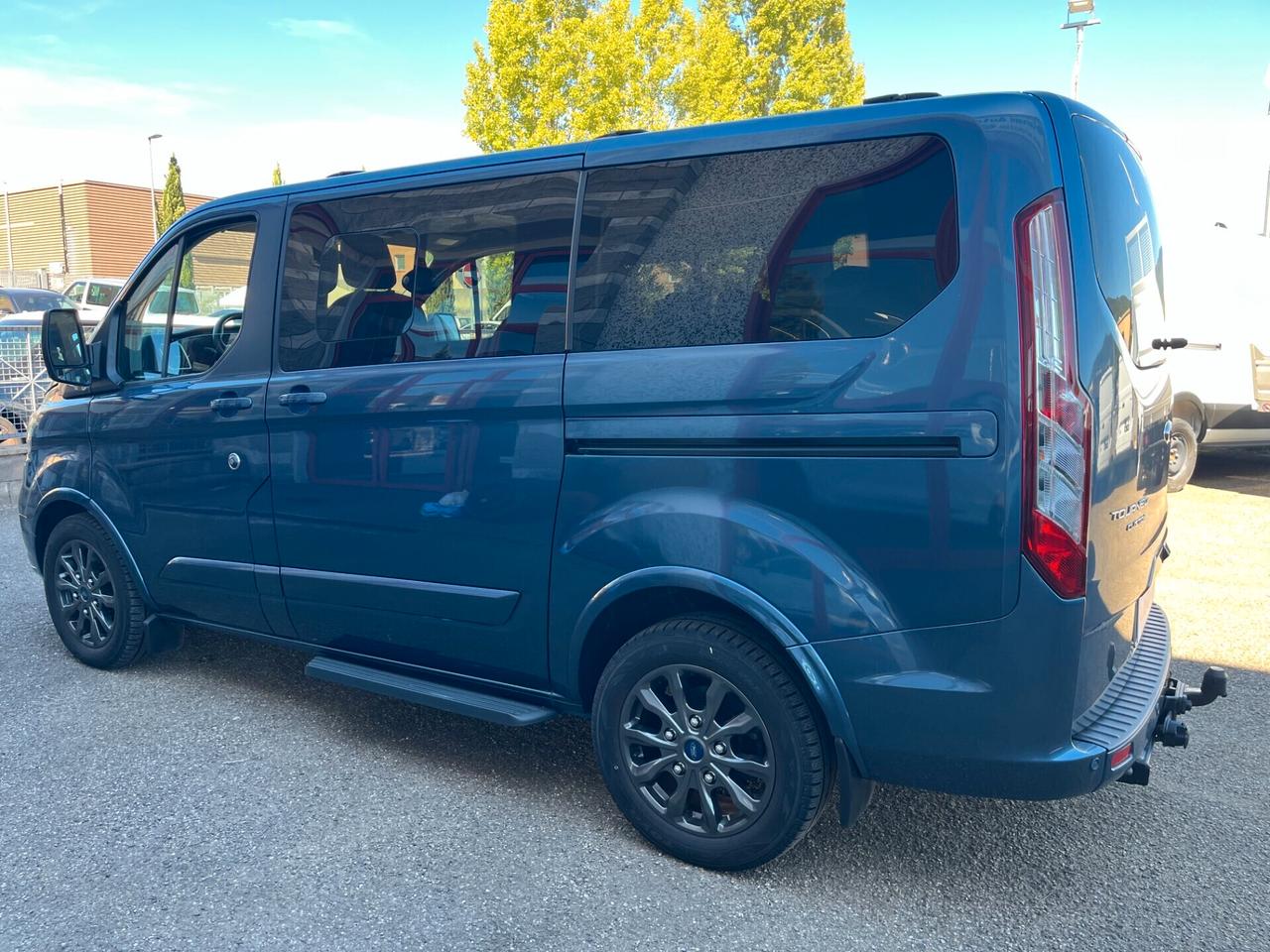 Ford Tourneo Custom 320 2.0 EcoBlue 150CV PC Titanium