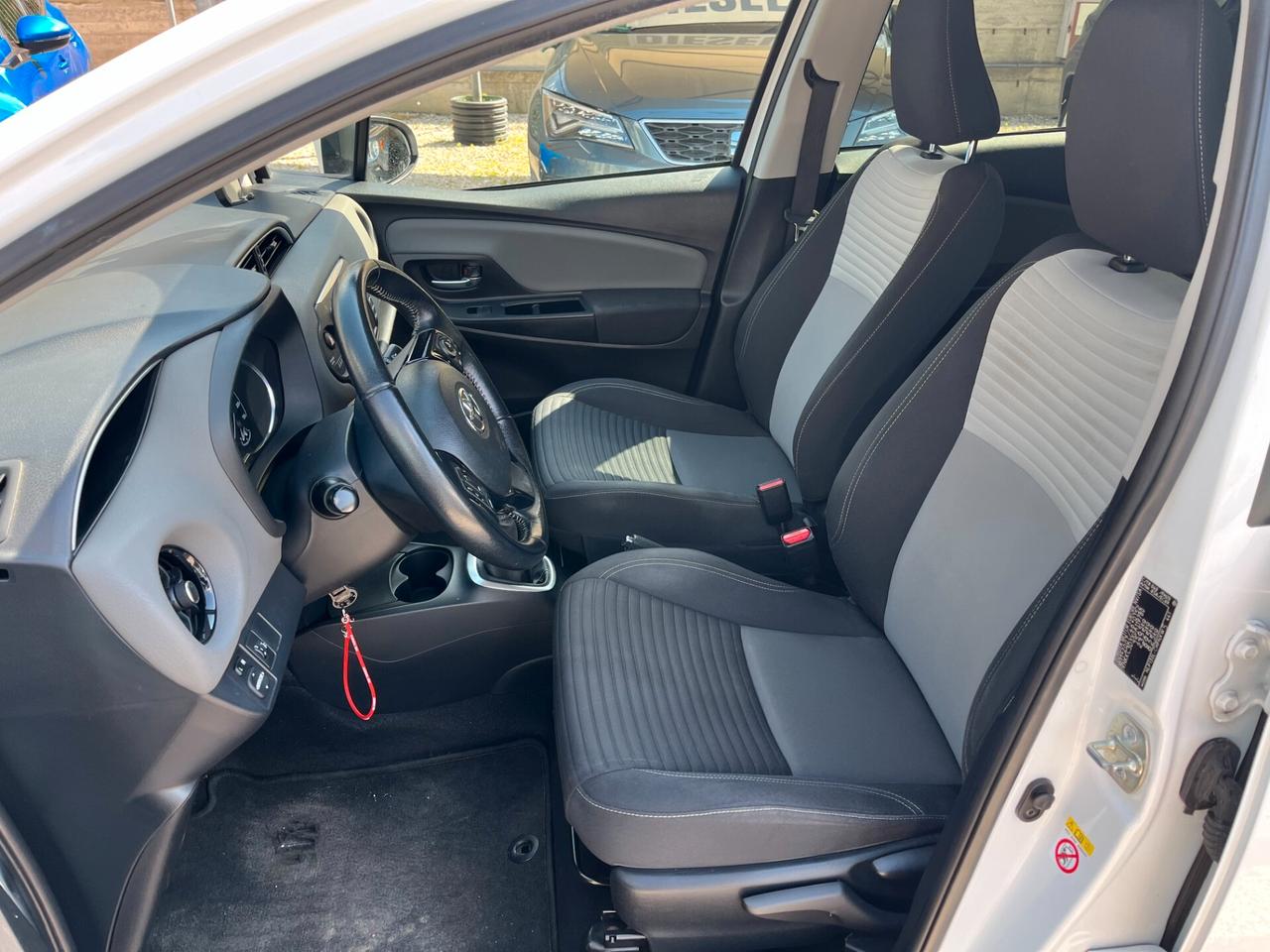 Toyota Yaris 1.4 D-4D 5 porte Lounge KM CERTIFICATI