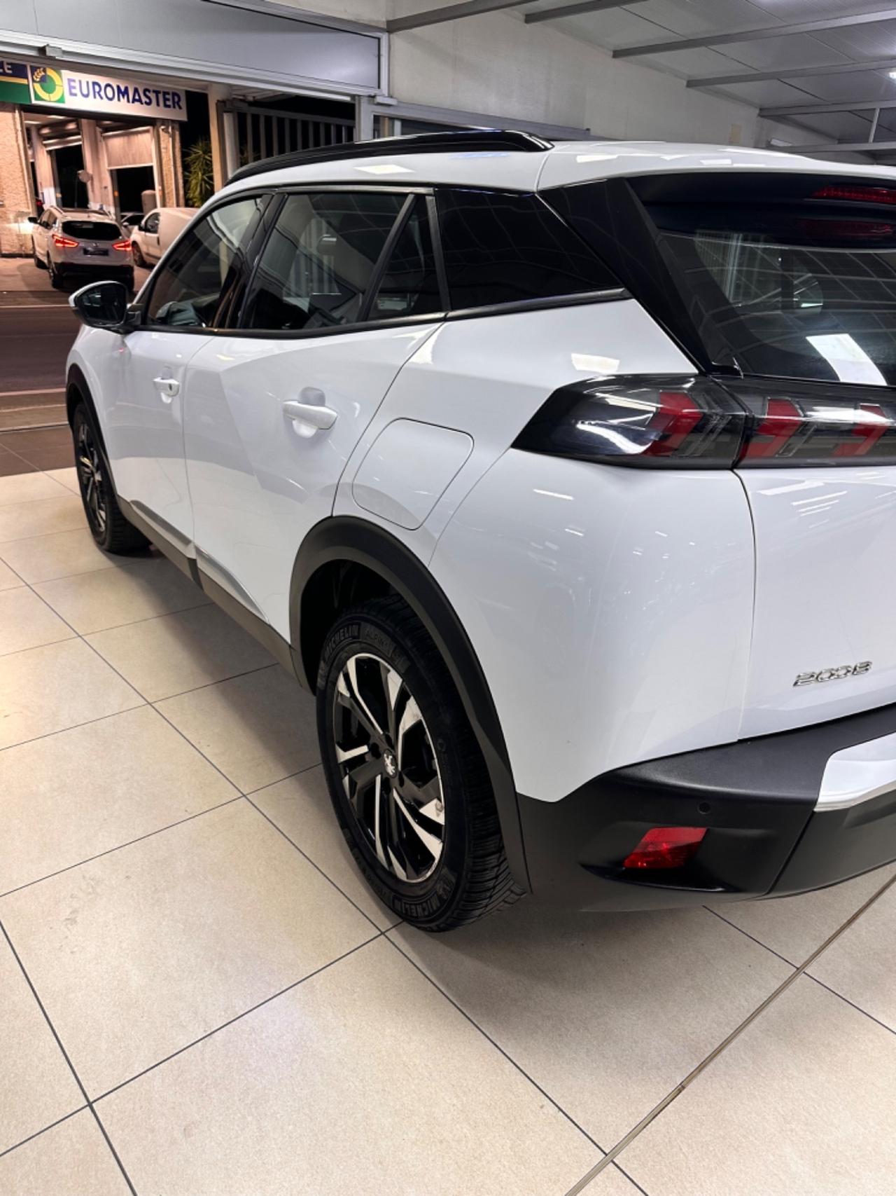 Peugeot 2008 BlueHDi 130 S&S EAT8 Allure Navi Pack