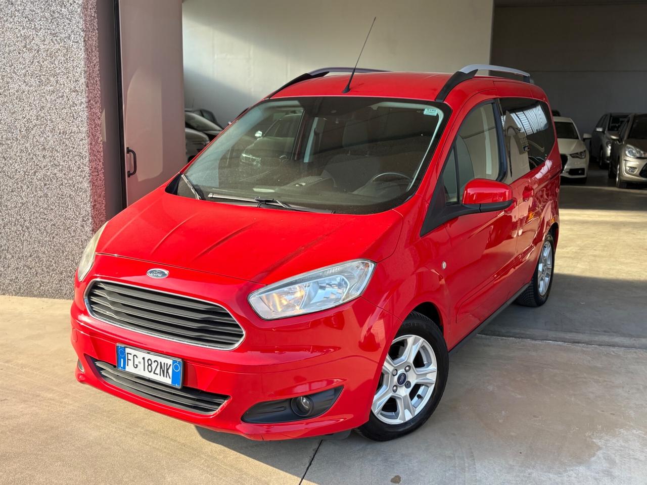Ford Tourneo Courier 1.5 TDCI 75 CV Titanium