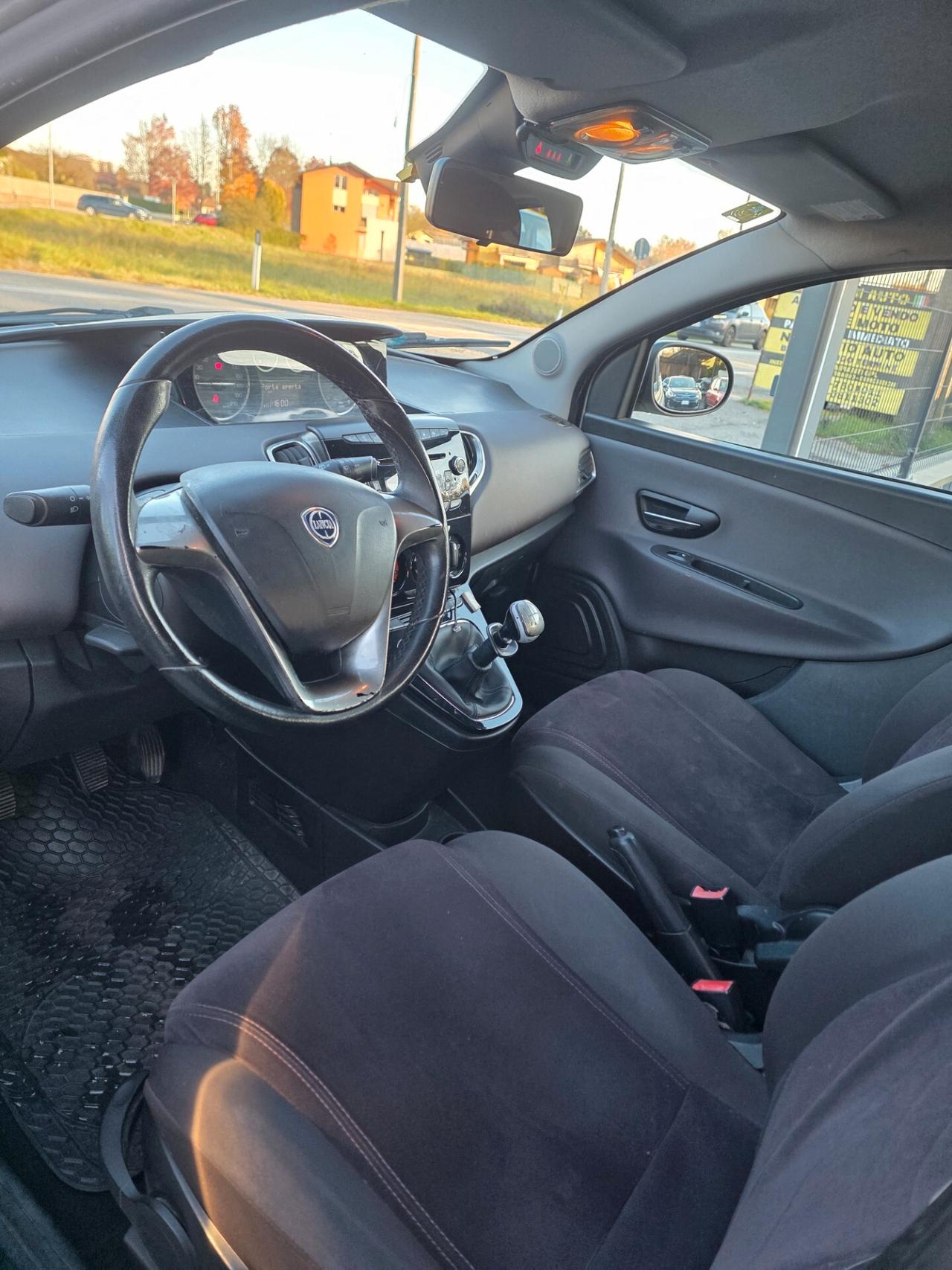 Lancia Ypsilon 1.2 69 CV 5 porte GPL Ecochic Gold