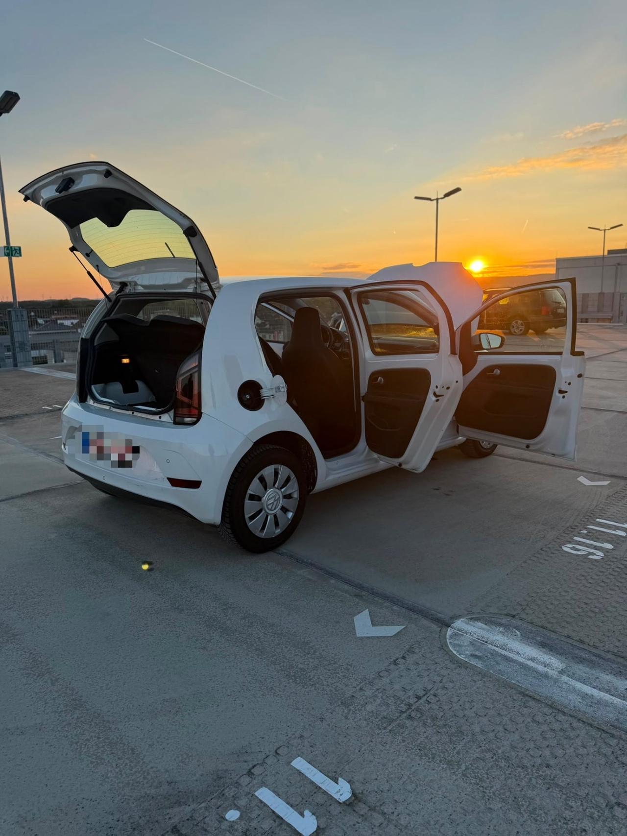 Volkswagen up! 1.0 75 CV 5p. high