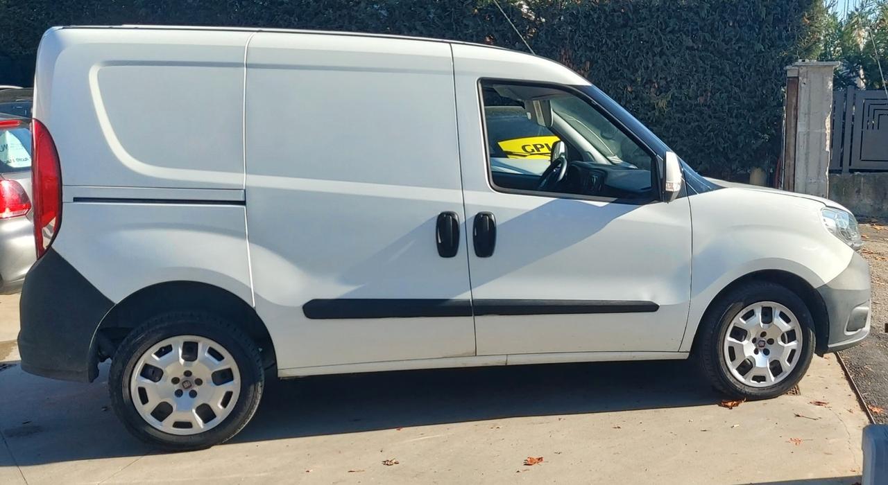 Fiat Doblo Doblò 1.4 T-Jet 16V Natural Power Lounge