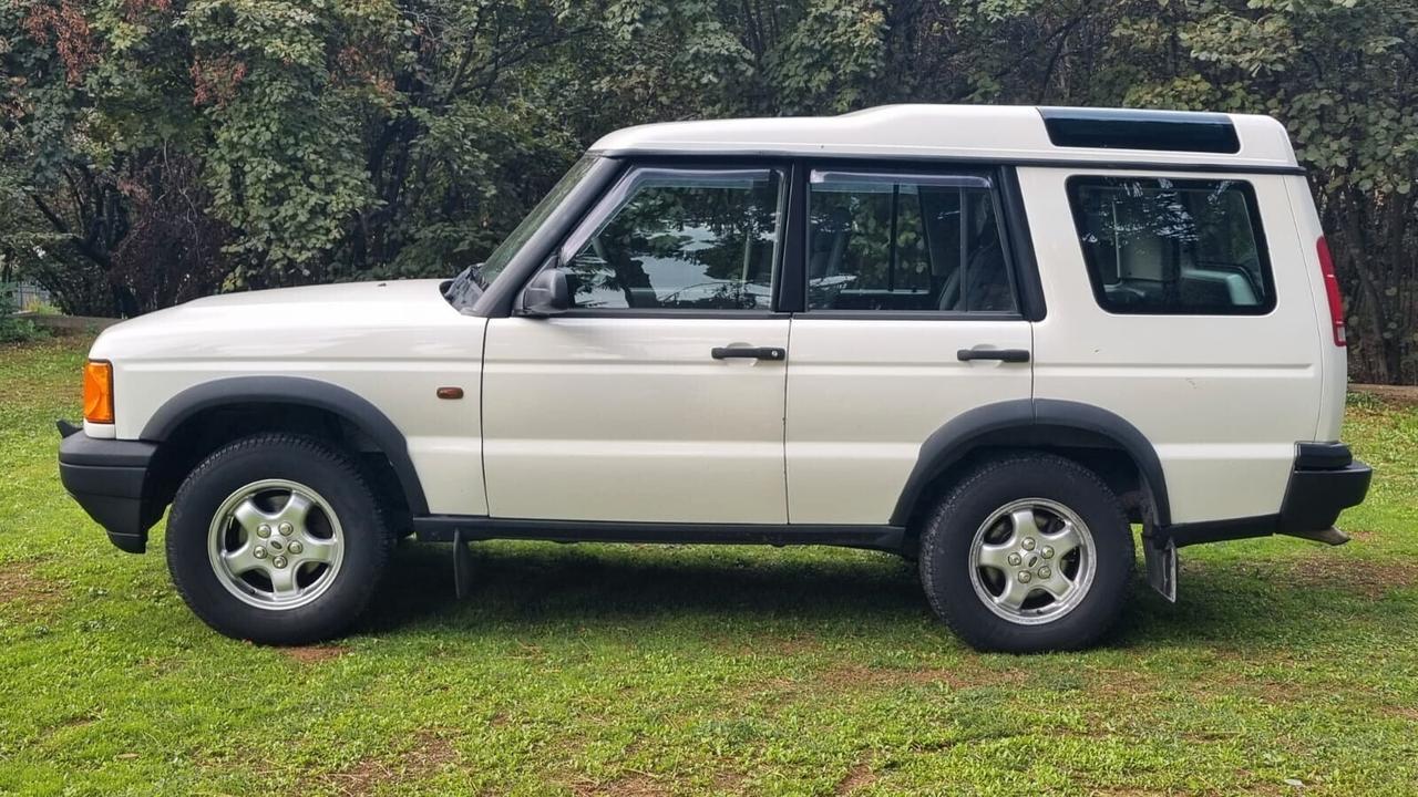 Land Rover Discovery 2.5 Td5 5 porte 2001 LEGGI TESTO