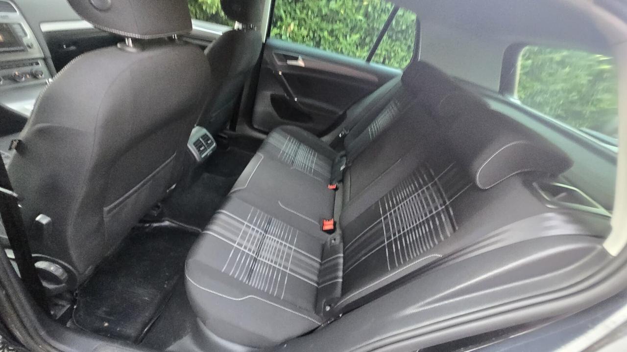 Volkswagen Golf 2.0 TDI 5p. Highline Lounge BlueMotion Technology