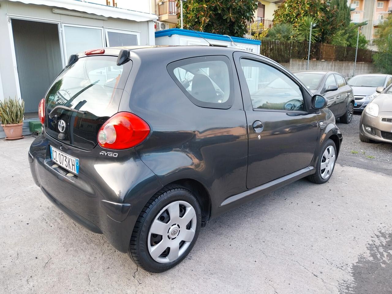 TOYOTA AYGO 1.0 BENZINA SOLO 120.000 KM 2006