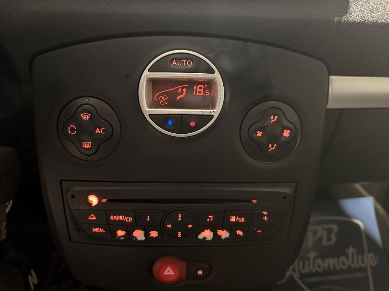 RENAULT CLIO 1.5 16V DYNAMIQUE NAVI 5 PORTE UNICO PROPRIETARIO