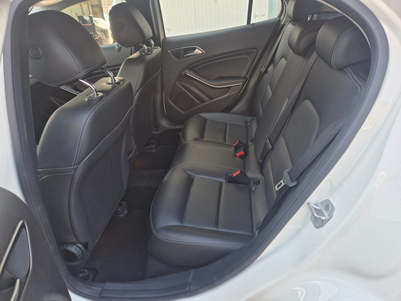 Mercedes-benz GLA 200 d
