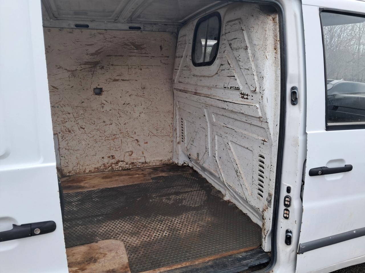 VITO 112 cdi GANCIO TRAINO