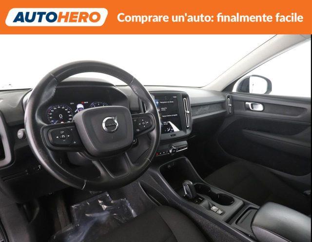 VOLVO XC40 T2 Momentum Pro