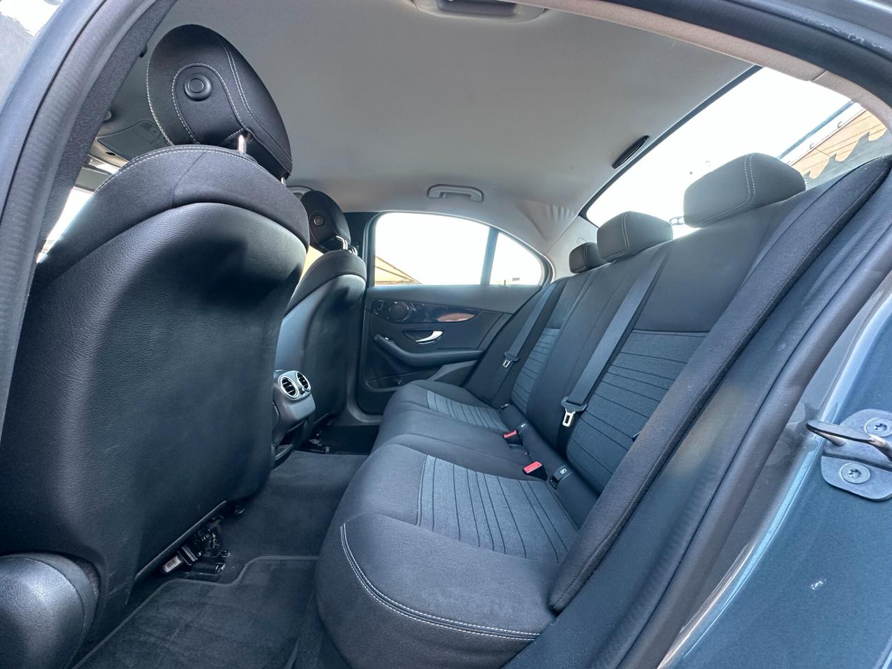 MERCEDES-BENZ C 180 d Auto Business
