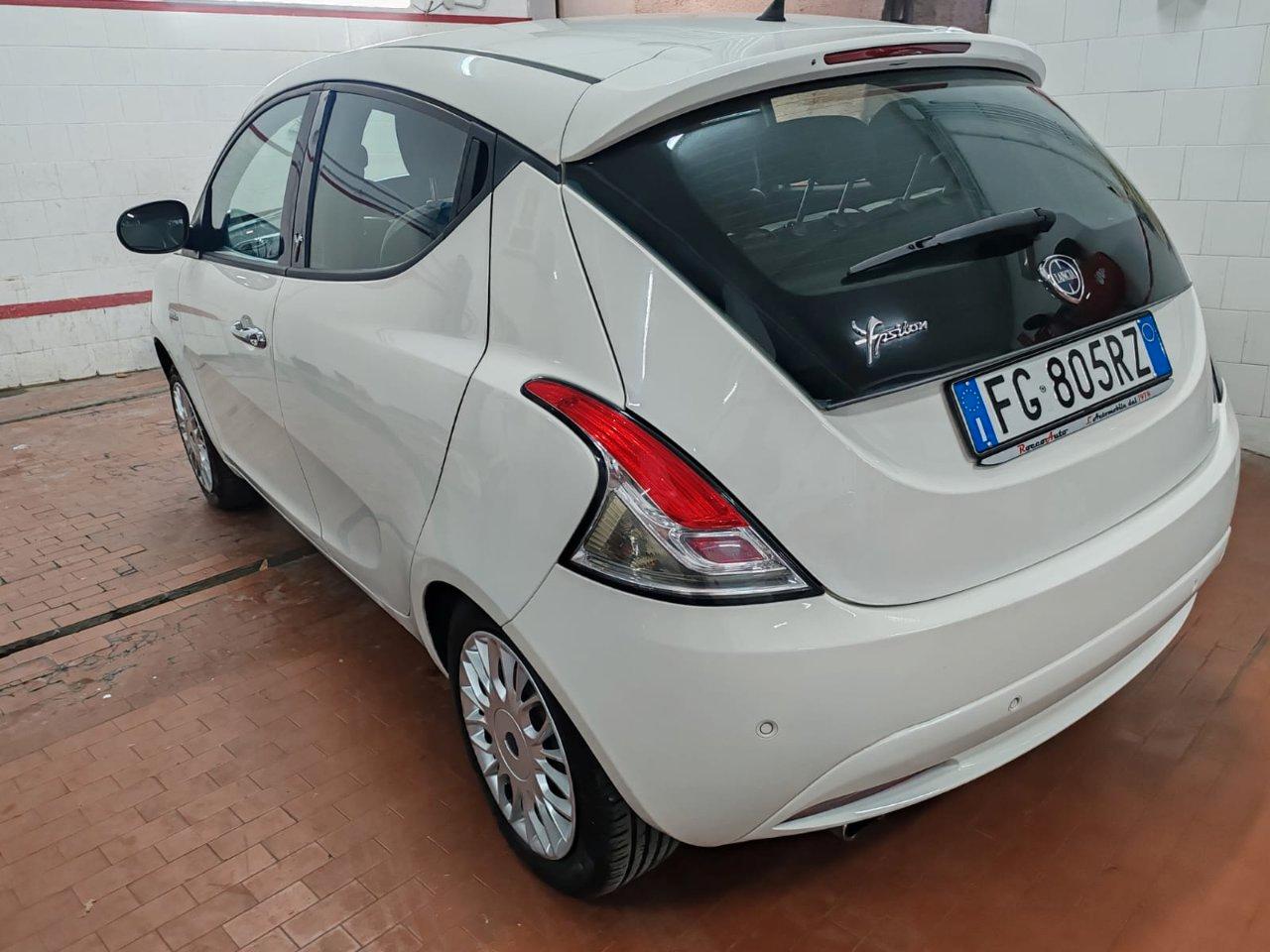 Lancia Ypsilon 1.2 Gold 5 POSTI GPL