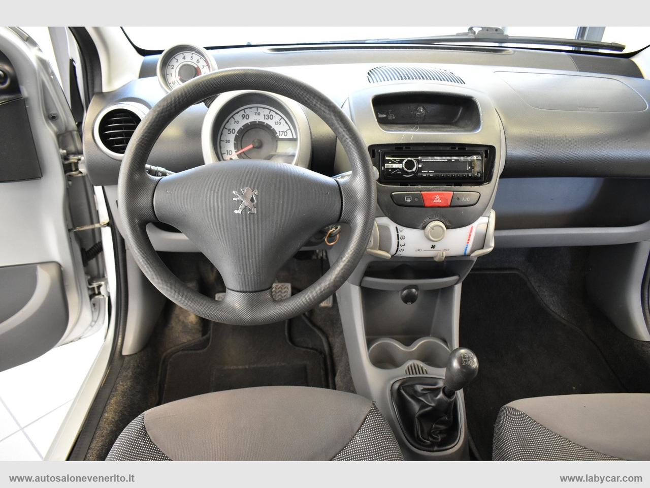 PEUGEOT 107 1.0 68 CV 5p. Plaisir