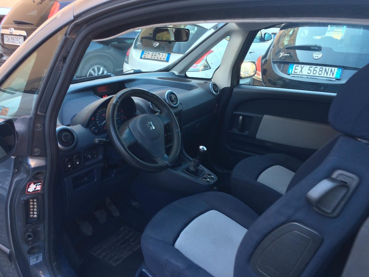 2005 Peugeot 1007 1.4 HDi Trendy tagliandata con cinta distribuzione eseguita a km 175000!!!