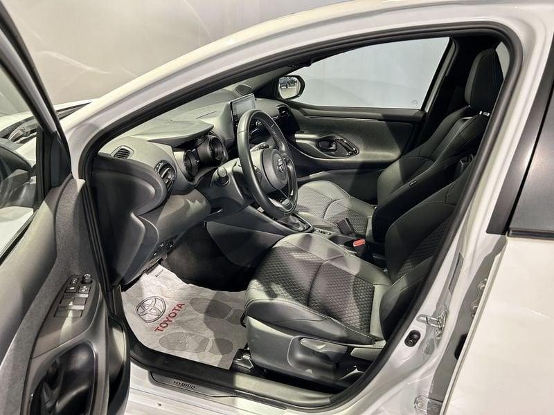 Toyota Yaris Yaris 1.5 Hybrid 5 porte Lounge AREA C FREE + SENSORI DI PARCHEGGIO