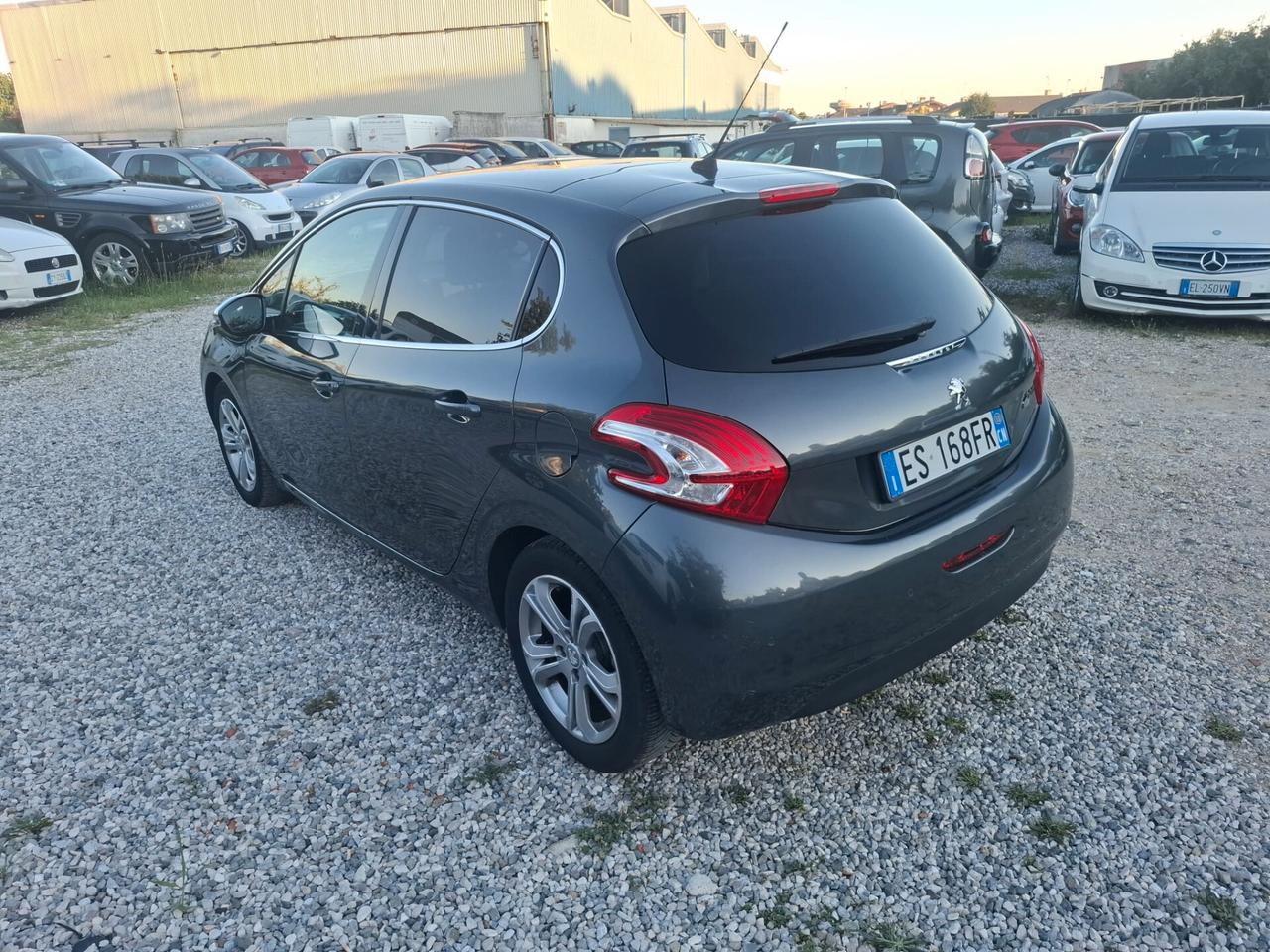 Peugeot 208 1.6 e-HDi 115 CV Stop&Start 5 porte Allure