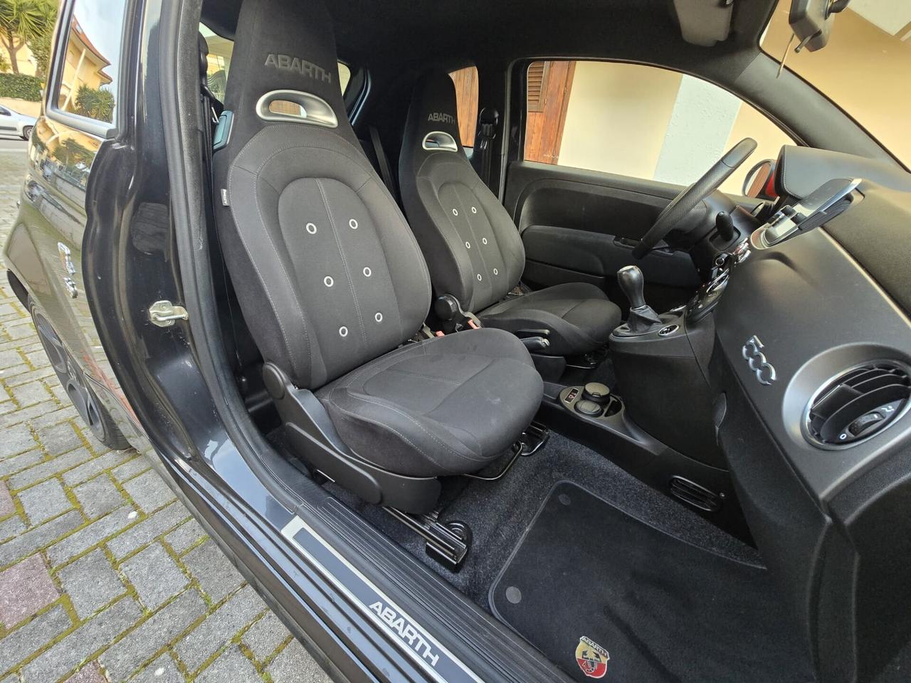 Abarth 595 1.4 Turbo T-Jet 160 CV Pista leggere descrizione