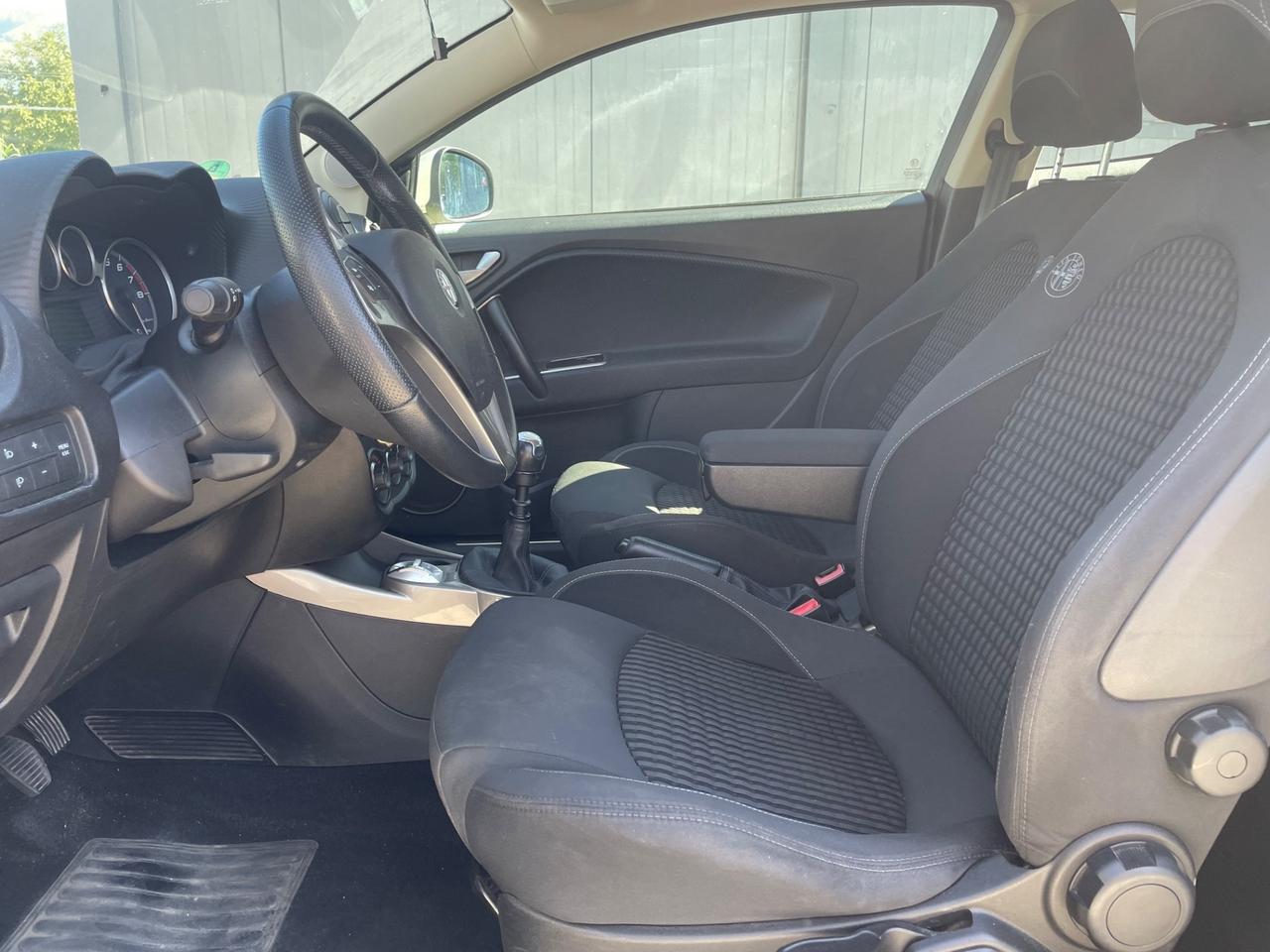 Alfa Romeo MiTo 1.4 78 CV Distinctive Sport Pack