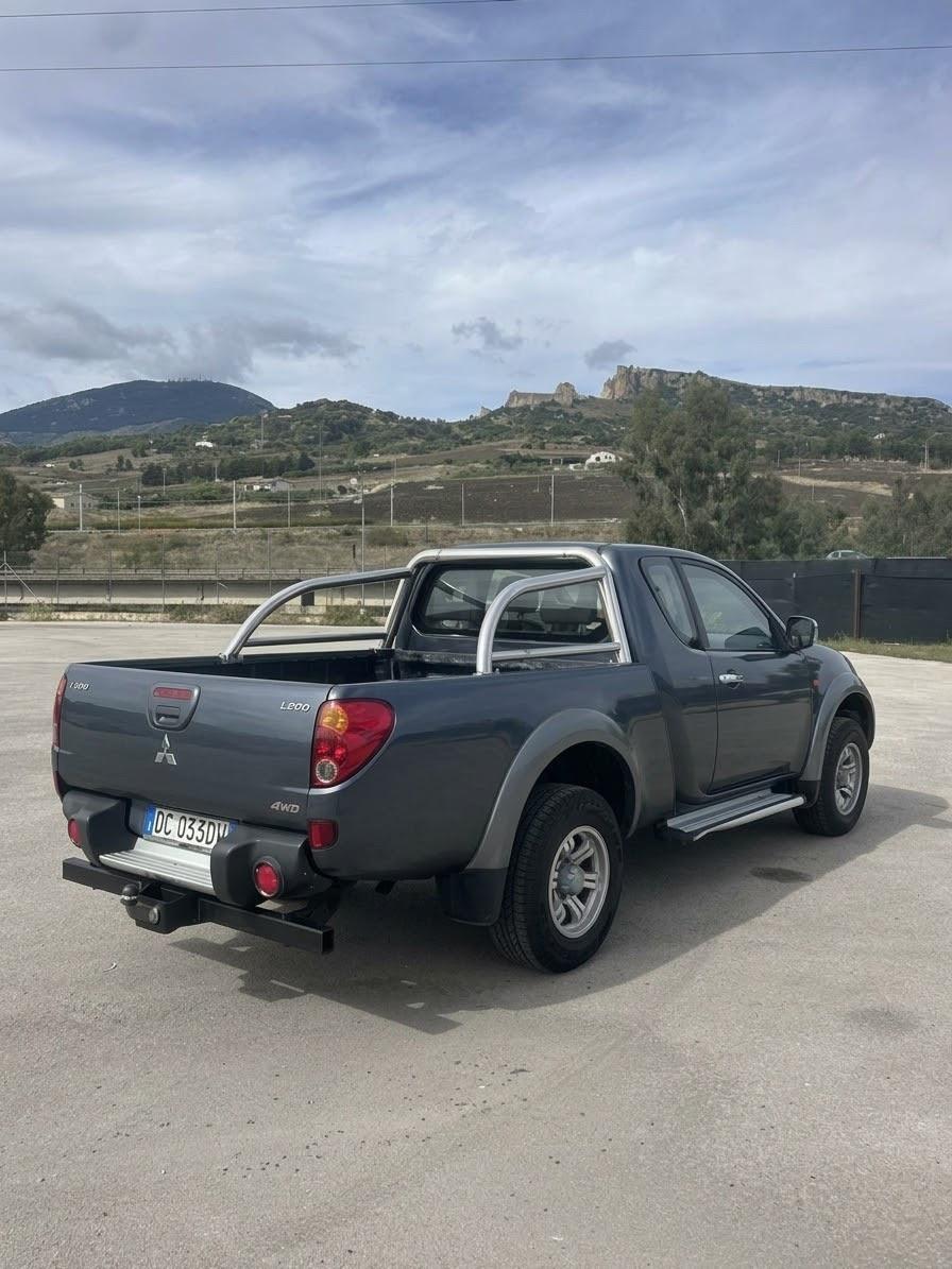 Mitsubishi L200 2.5 DI-D/136CV Single Cab Inform