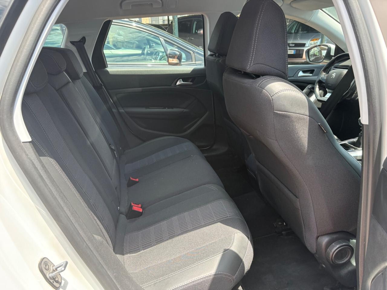 Peugeot 308 s.w.d.i.e.s.e.l. 2.0.1.9. HDi