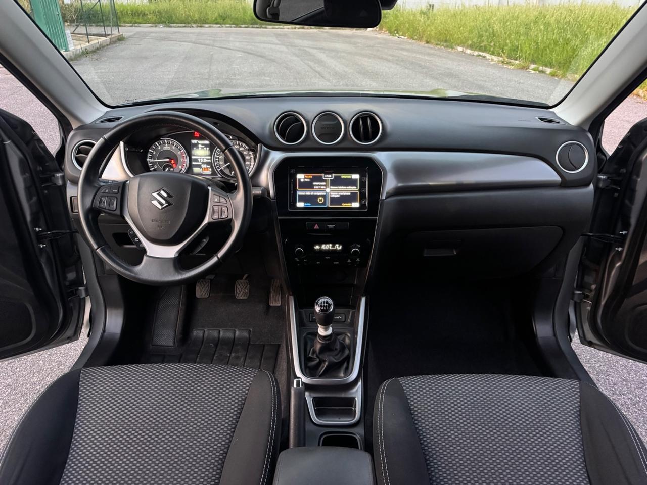 Suzuki Vitara 1.4 Hybrid Top