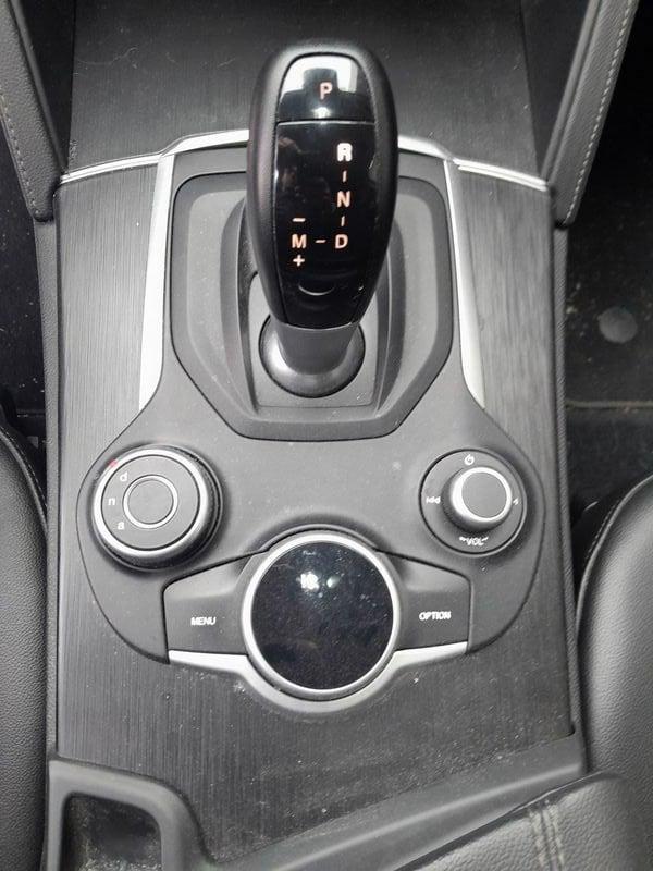 Alfa Romeo Stelvio 2.2 Turbo Diesel AT8 Q4