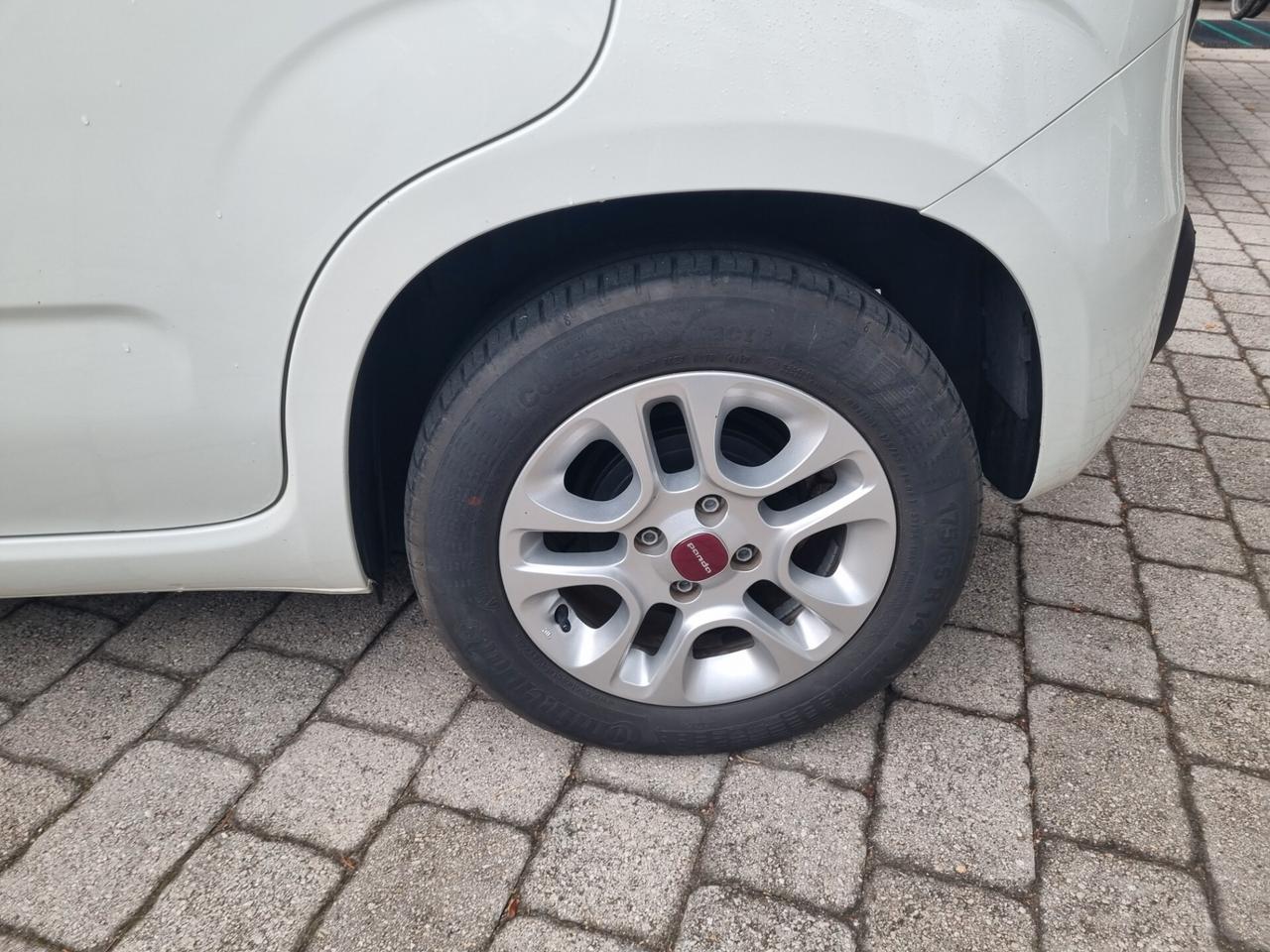 Fiat Panda 1.2 Lounge 69cv anno2018 km64000 neopat