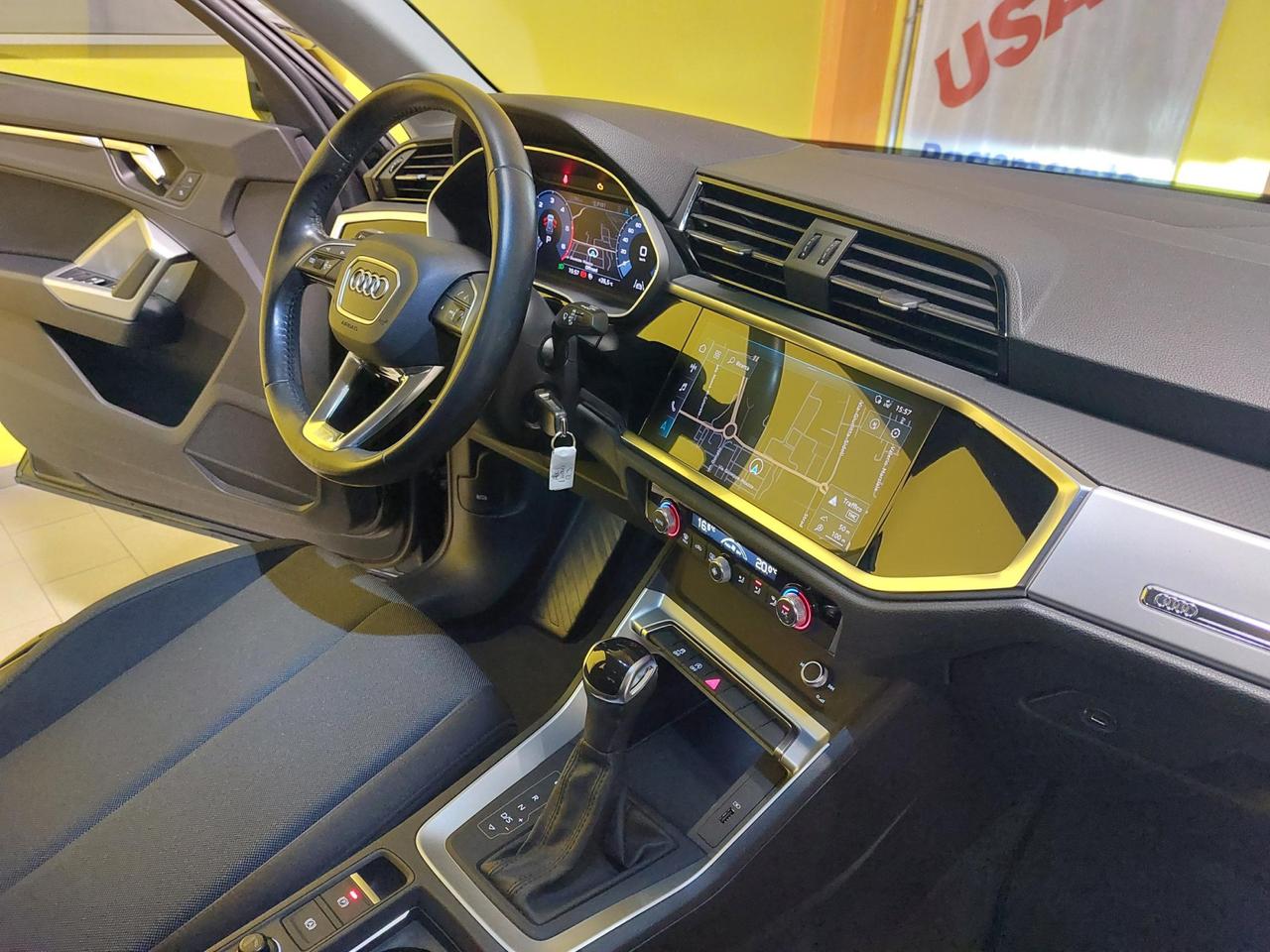 Audi Q3 35 2.0 tdi Business Advanced s-tronic