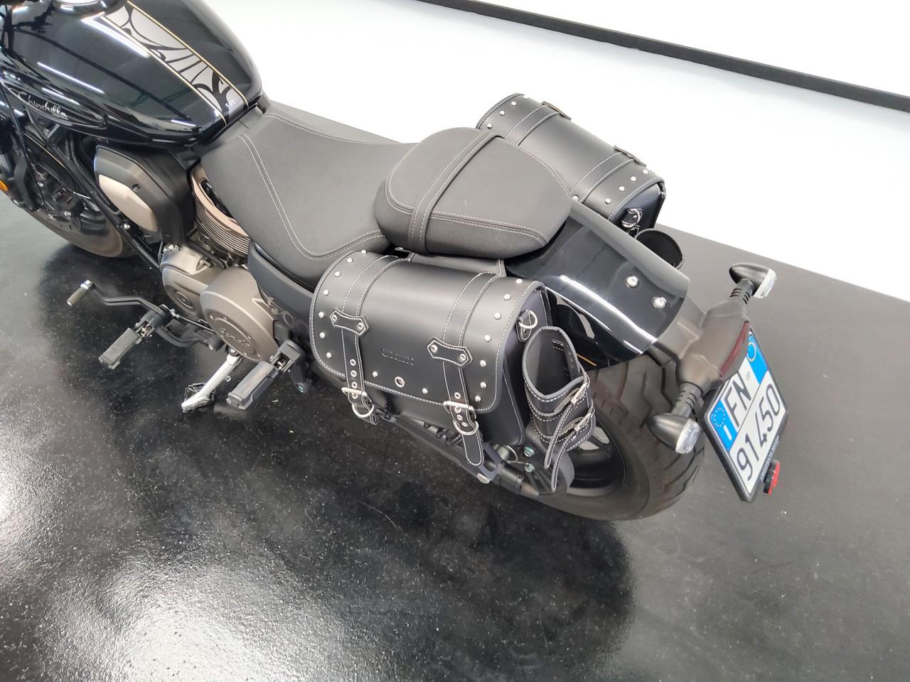 Benda Motorcycles Chinchilla 500 borse laterali incluse