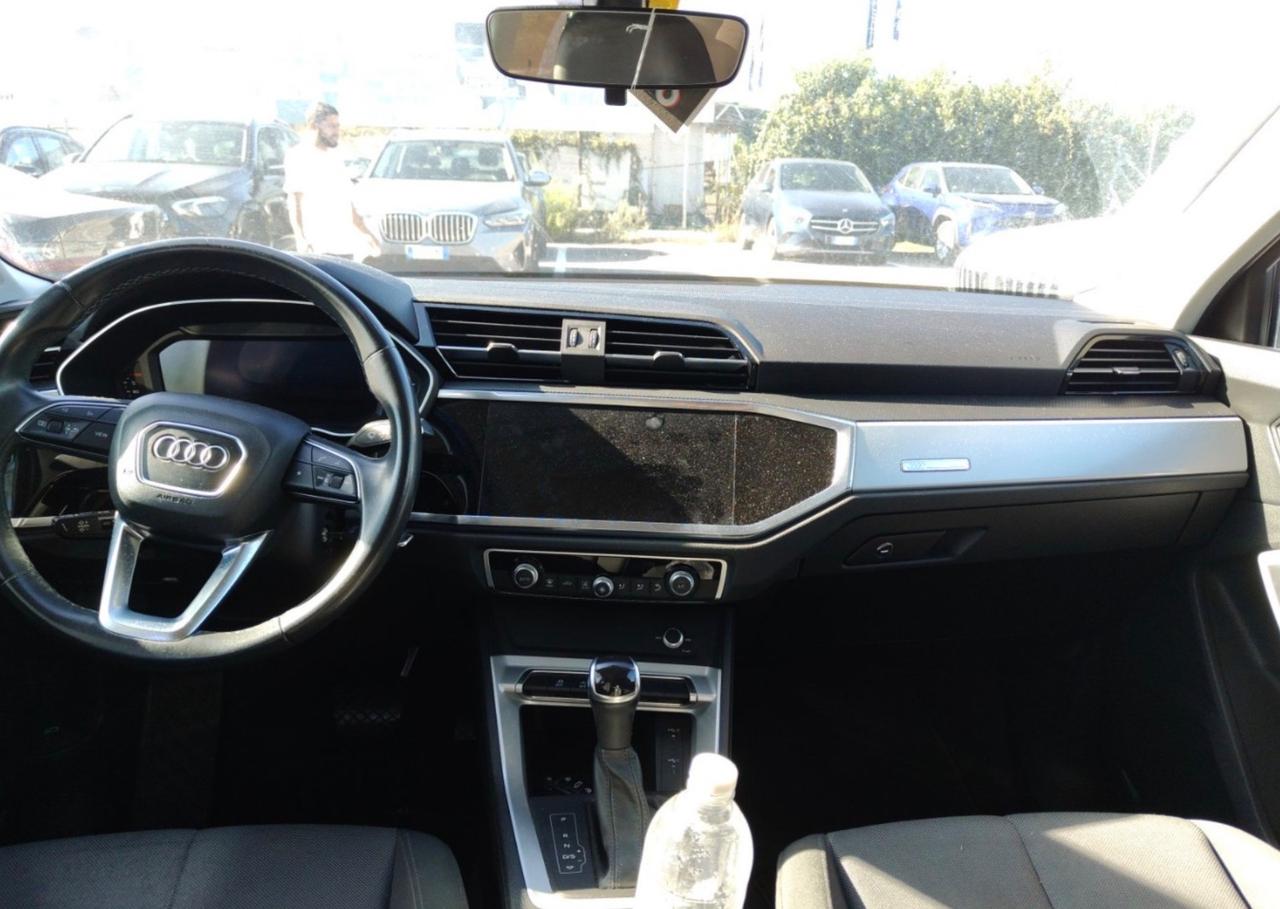 Audi Q3 35 TDI S tronic Business Advanced
