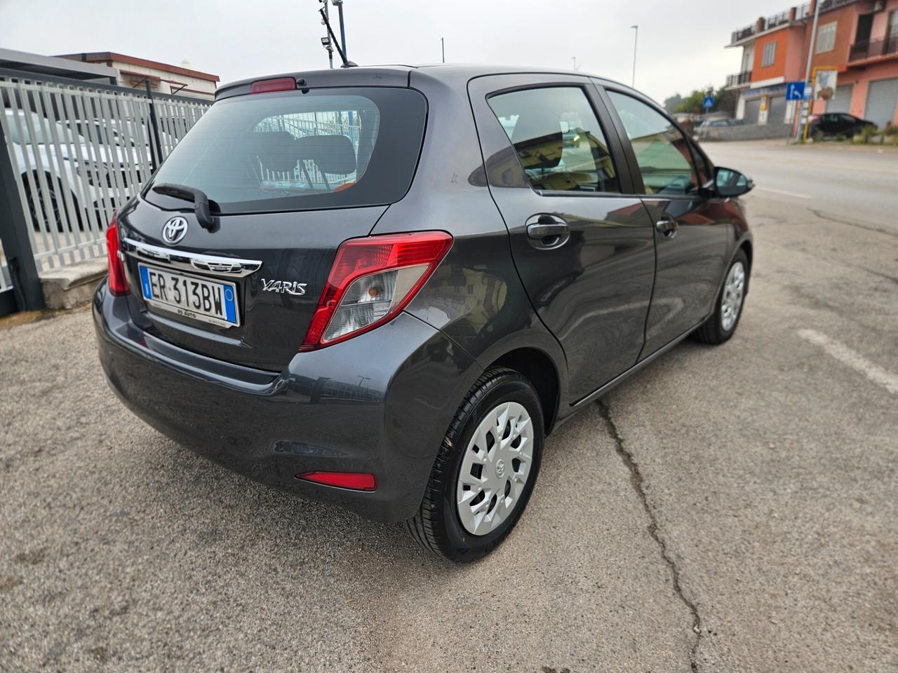 Toyota Yaris 1.4 D-4D 5 porte Style 90cv 6marce