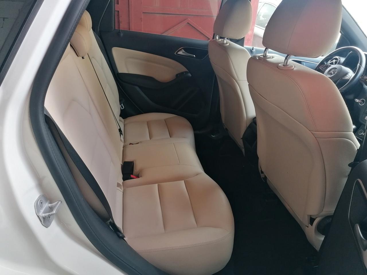 Mercedes-benz B 180 d Premium(full optional)