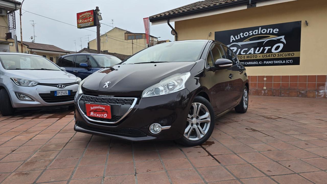 Peugeot 208 1.6 e-HDi 92 CV Stop&Start 5 porte Allure