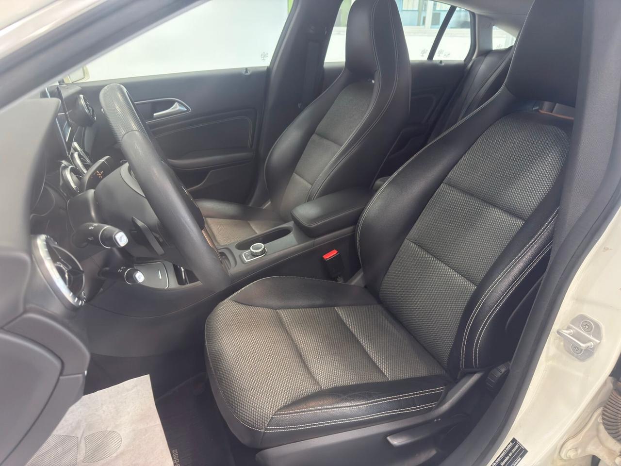 Mercedes-benz CLA 200 d Sport 136cv AUTOMATICO