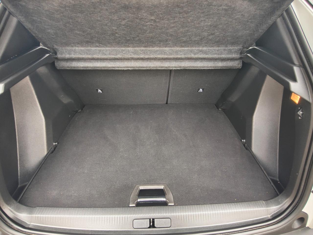 Peugeot 2008 BlueHDi 110 S&S Allure Pack