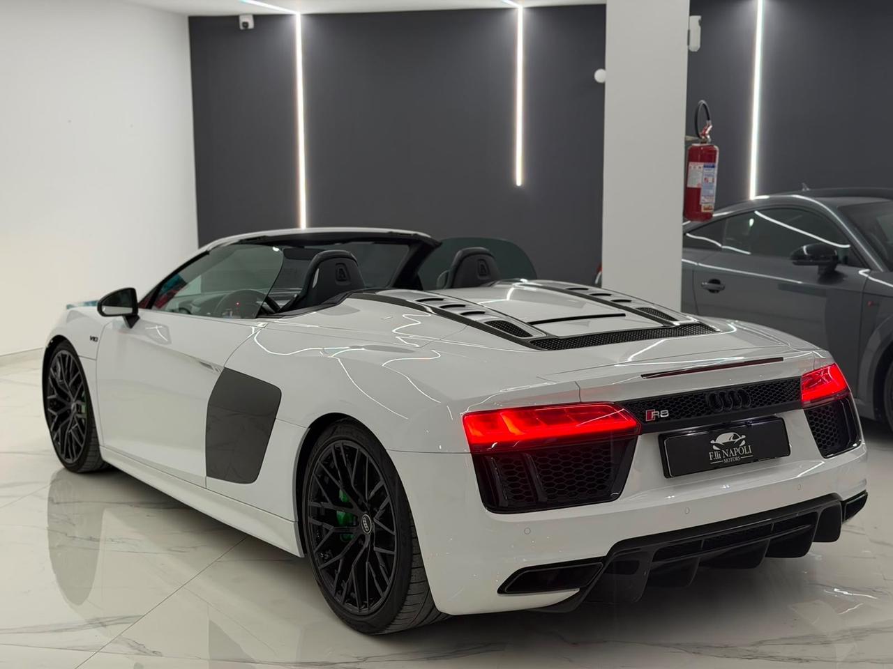 Audi R8 Spyder 5.2 FSI quattro S tronic