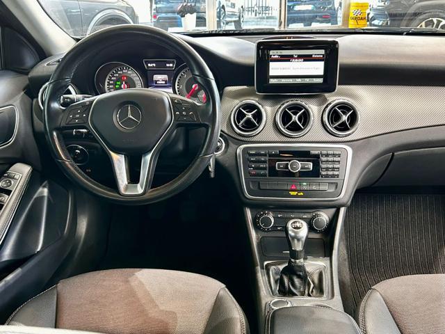 MERCEDES-BENZ GLA 180 CDI Premium