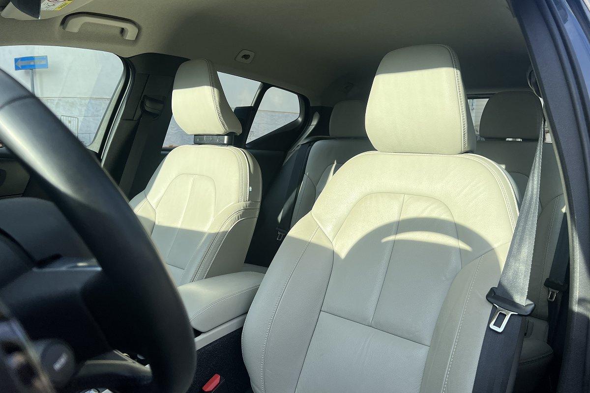 VOLVO XC40 T3 Momentum Core