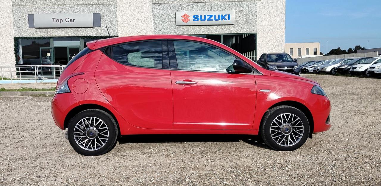 Lancia Ypsilon 1.0 firefly hybrid Gold s&s 70cv 5p.ti