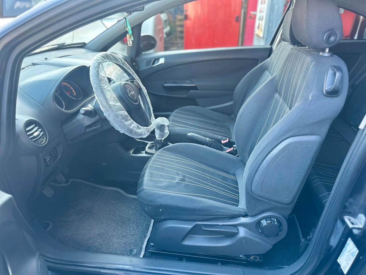 Opel Corsa 1.2 80CV 5 porte GPL-TECH Edition NEOPATENTATI