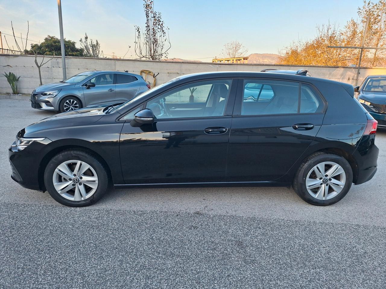 Volkswagen Golf LIFE TDI 115cv DSG NAV+RETROCAM. - 2022