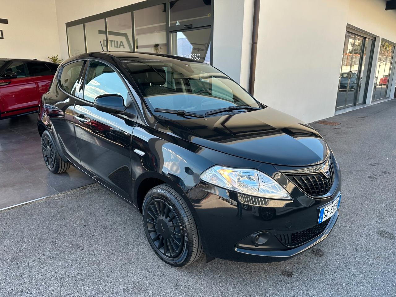 Lancia Ypsilon 1.0 FireFly 5 porte S&S Hybrid Silver