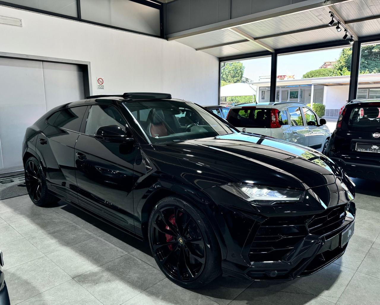 Lamborghini Urus 4.0 V8 Total Black